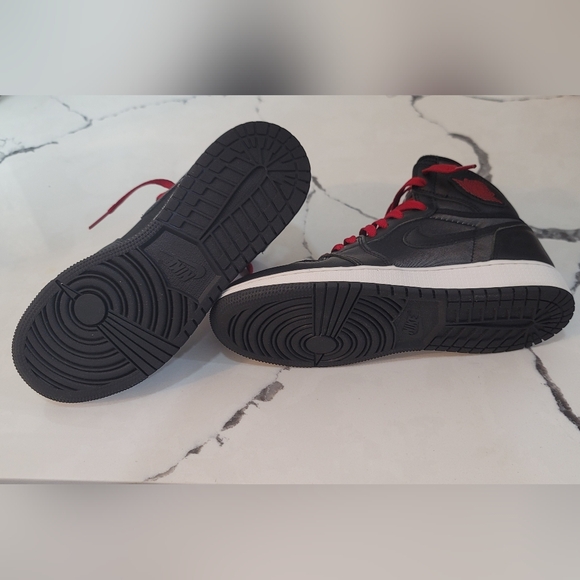 Air Jordan 1 Retro High OG Wmns 7 Youth 5.5 FLAWLESS AND BA!!! Fast shipper - Picture 10 of 12